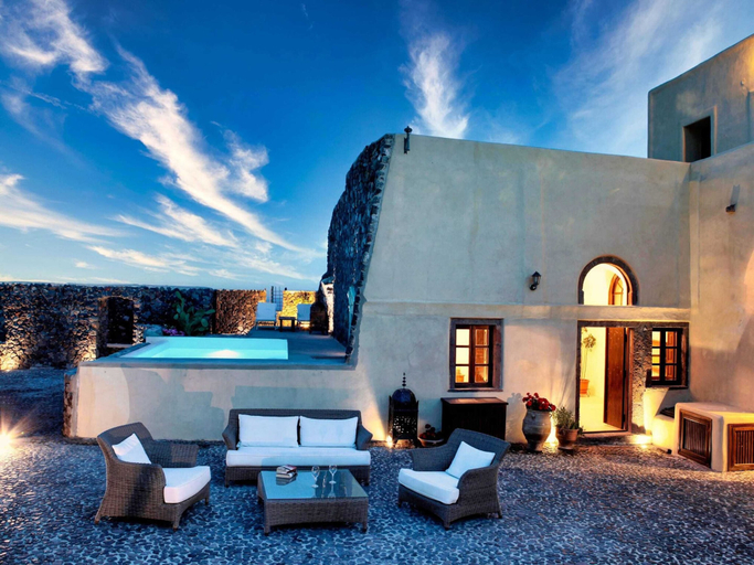 Exterior & Views 1, Extravagant Villa in Megalochori, South Aegean