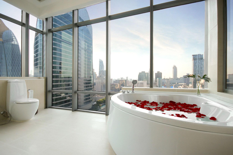 Bathroom 28