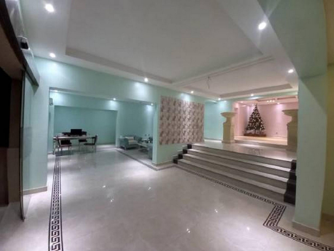 Others 5, Fox Hotels, Jos North