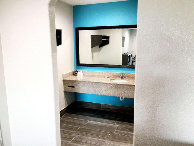 Bathroom 9