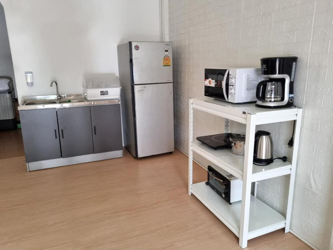 Others 5, Haus Sathorn Pier, Khlong San