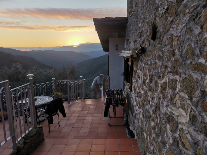 Others 3, Cozy Cottage Retreat in Bajardo, Imperia