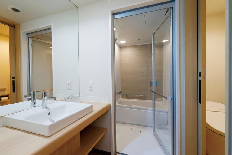 Bathroom 12