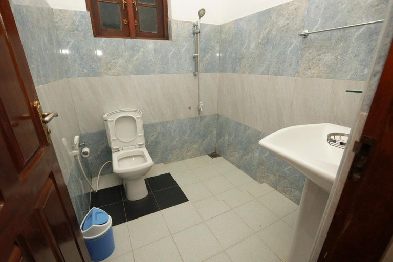 Bathroom 3, Stellar Inn, Yatinuwara