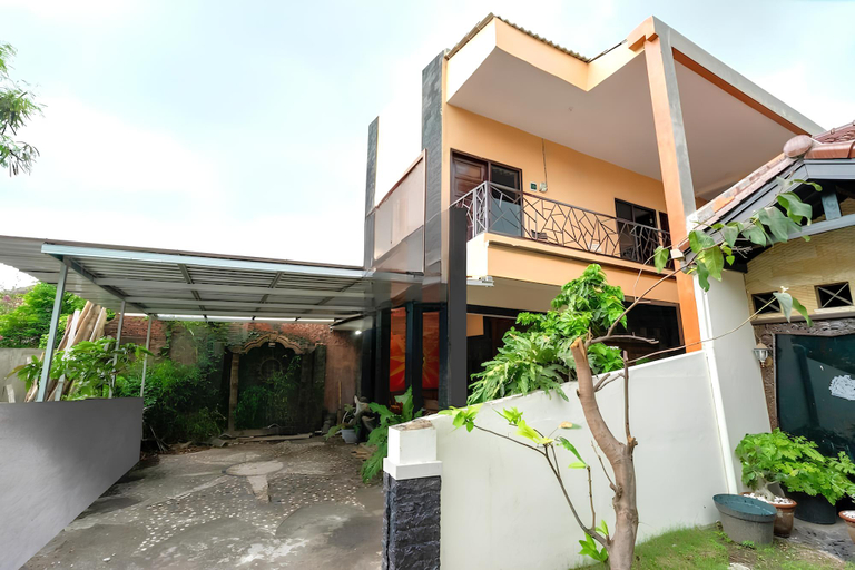 Art Guest House Syariah by Secoms, Yogyakarta