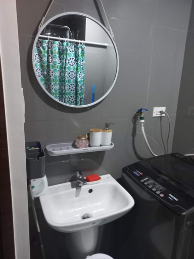 Bathroom 4, Makati Apartment Deluxe | Fast WIFI | Central, Makati City