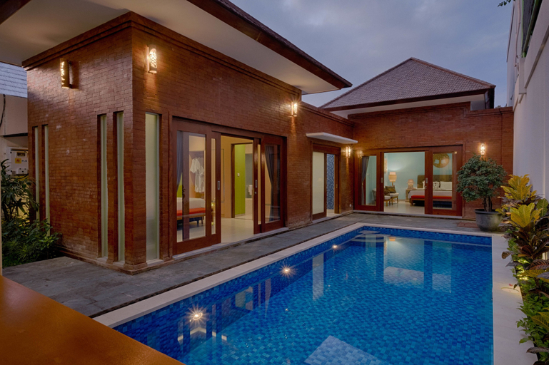 Swimming Pool 8