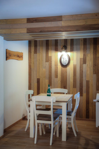 Food & Drinks 2, Pensiunea Cheile Albacului, Albac