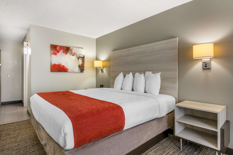 Bedroom 3, Best Western Plus Lake City, Columbia