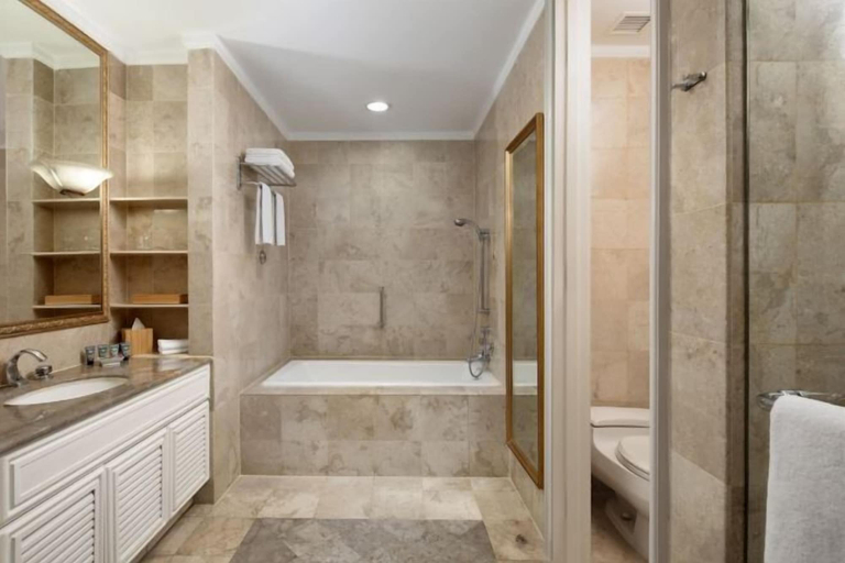 Bathroom 14