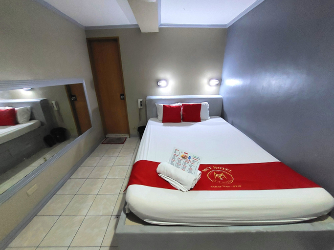 MCT HOTEL, Quezon City