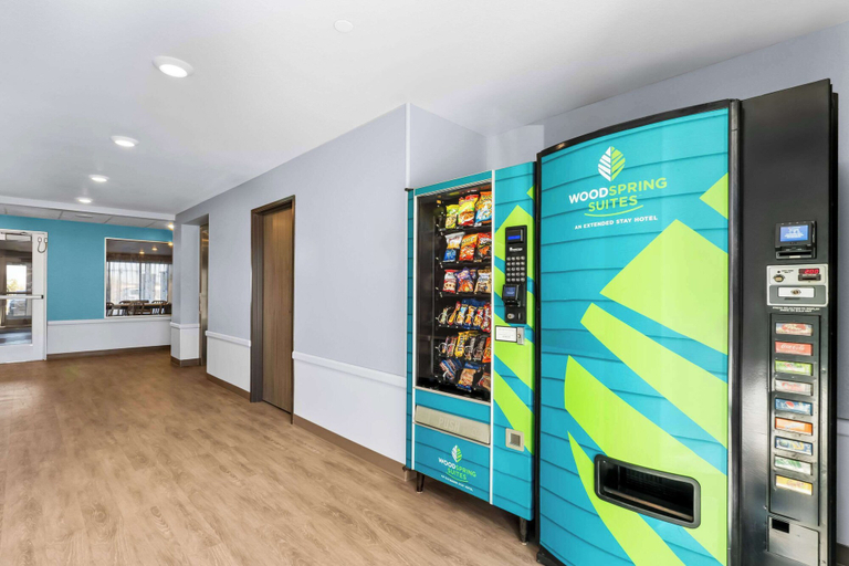 Food & Drinks 5, WoodSpring Suites Centennial - Denver Tech Center, Arapahoe