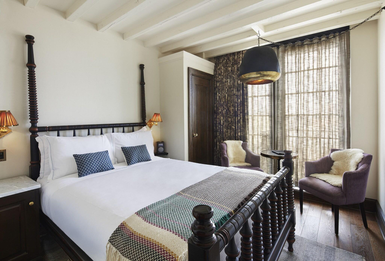 Bedroom 22