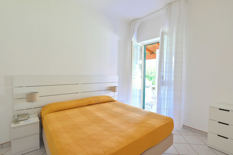 Bedroom 2, Residence San Domenico, Napoli