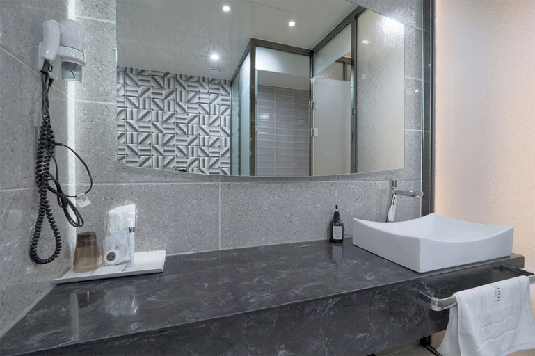 Bathroom 4, Busan Seomyeon YUNA Hotel Business, Busanjin