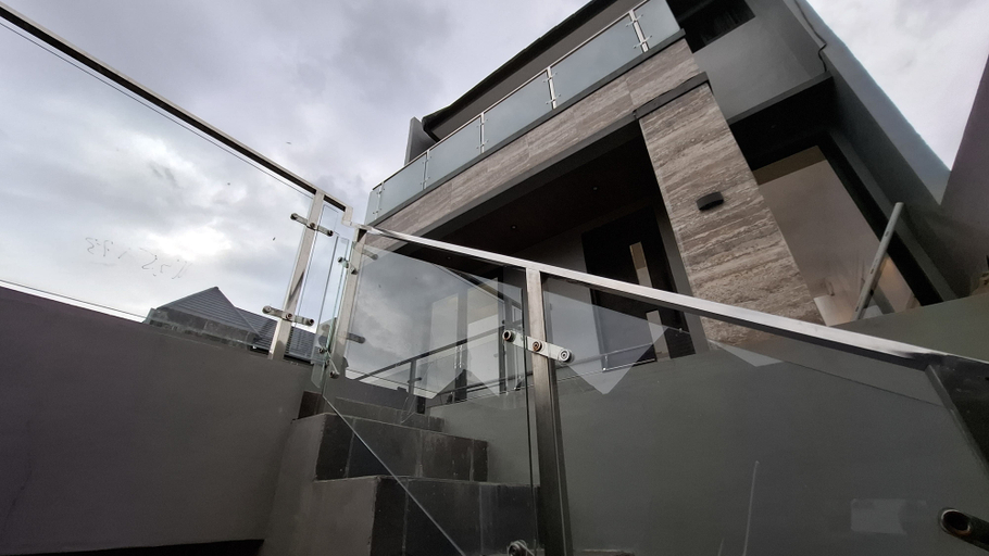 Exterior 24