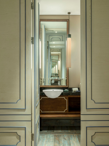 Bathroom 28