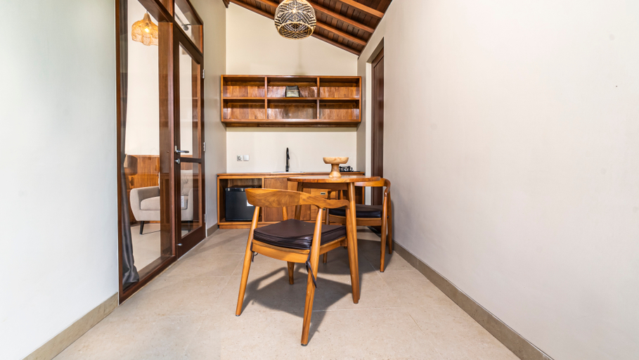 Dining Room 20
