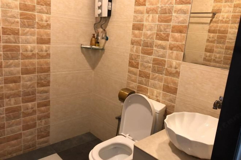 Bathroom 9