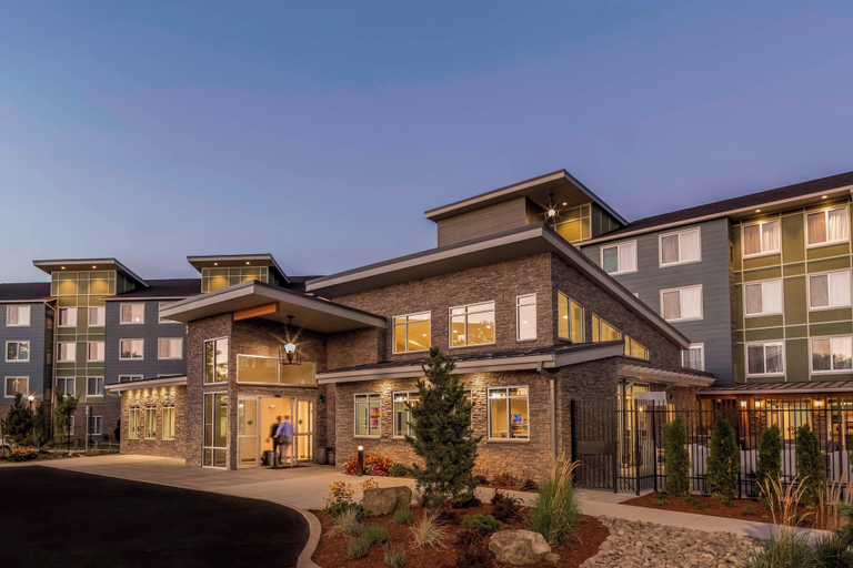 Exterior & Views
