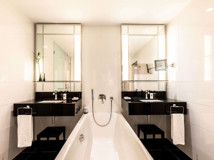 Bathroom 7
