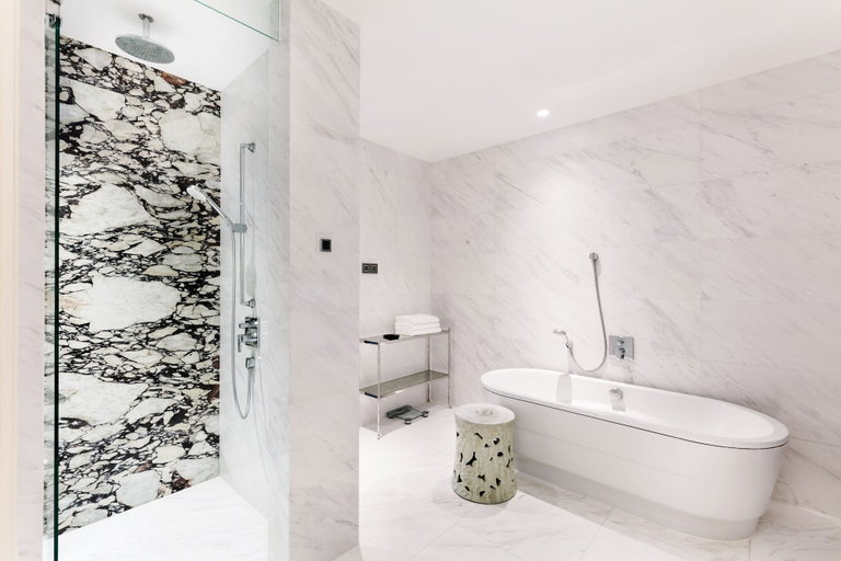Bathroom 2, Hotel Michael, Singapore
