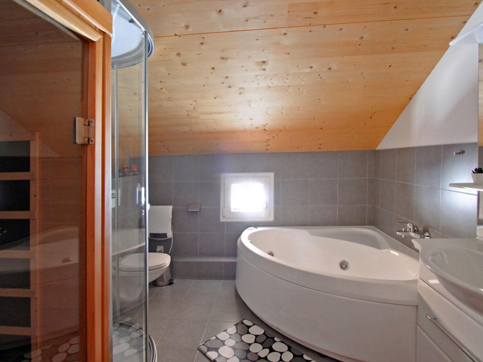 Bathroom 4, Chalet in Hohentauern Near Ski Lift, Murtal
