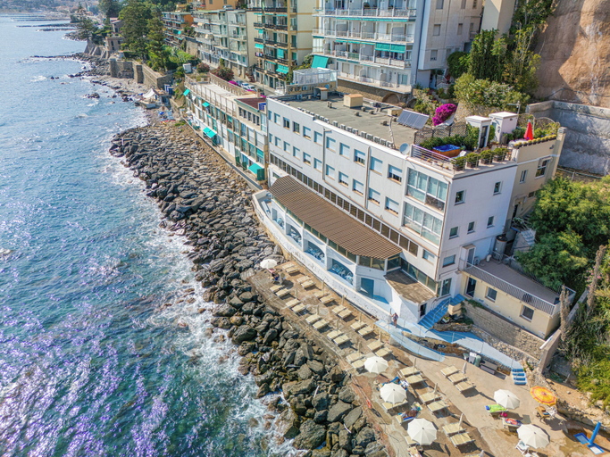Exterior & Views 2, La Perla del capo hotel, Imperia