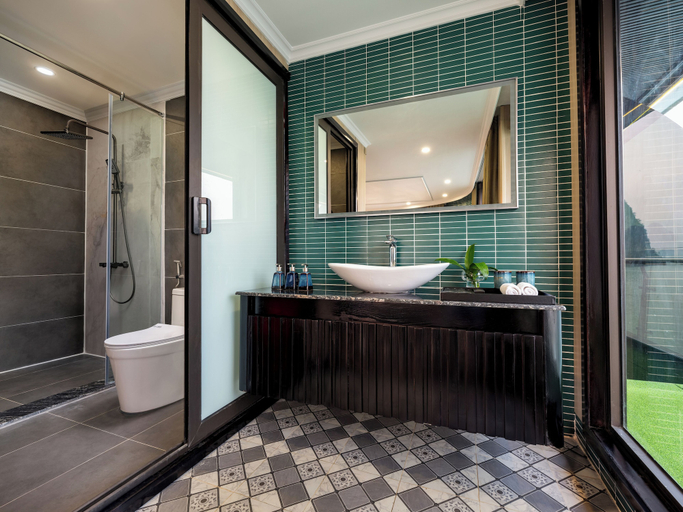 Bathroom 4, M'Gloria Cruise, Hạ Long