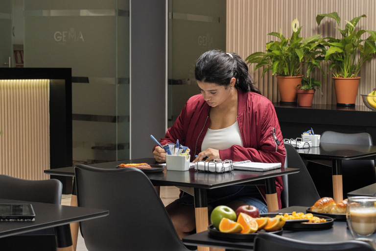 Food & Drinks 5, Gema Luxury Suites, Montevideo