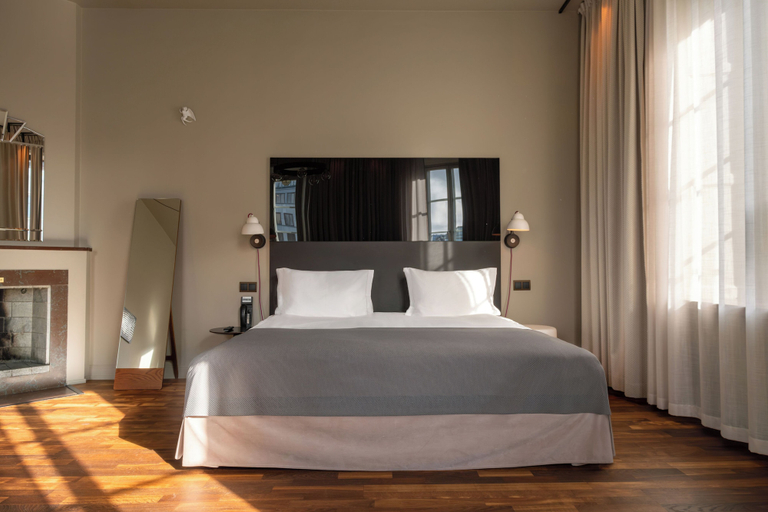 Bedroom 21