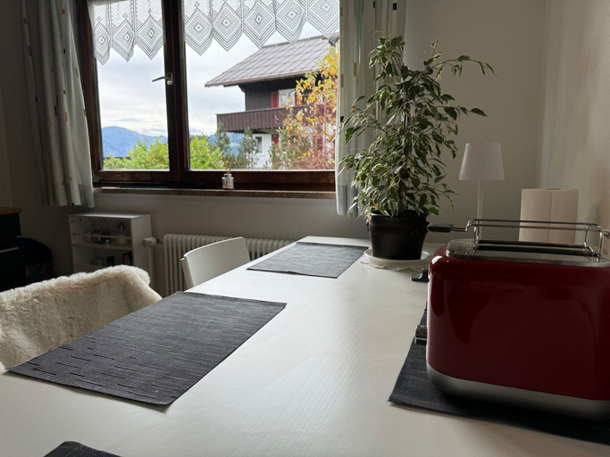 Dining 3, Picturesque Studio in Sibratsgfall With Garden, Bregenz