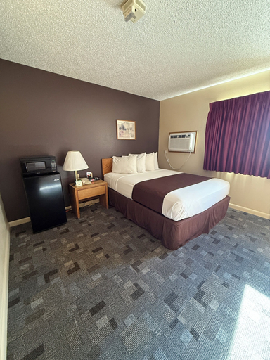 Bedroom 3, Americas Best Value Inn Torrington, Goshen