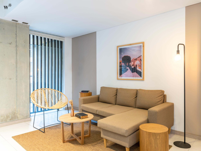 Room 3, w Lovely 2BR w Balcony n AC in Laureles, Medellín