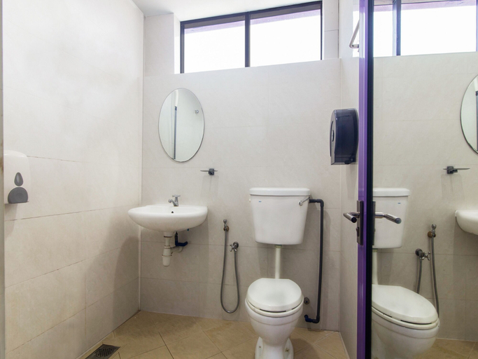 Bathroom 4, Hotel O Purple Town, Sabak Bernam