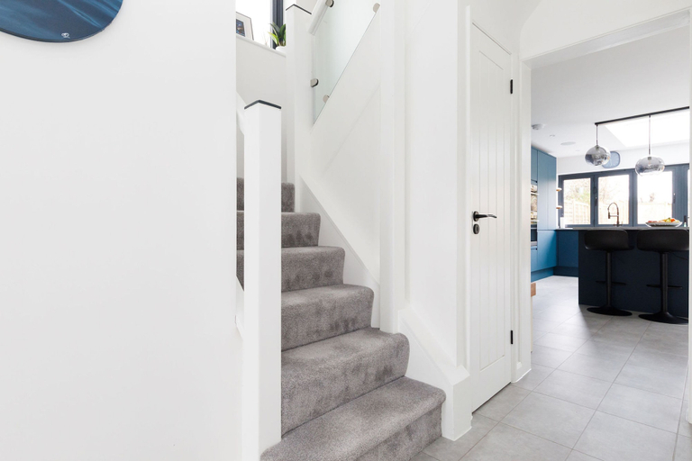 Others 5, Renovated Home for 8 Canal Walk to Chichester, West Sussex
