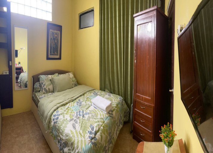 Art Guest House Syariah by Secoms, Yogyakarta
