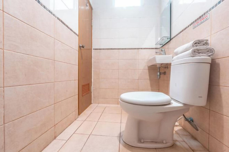 Bathroom 26