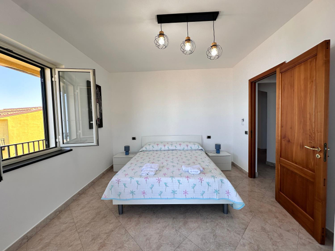 Others 5, Villa sul tramonto, Messina