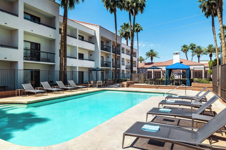 Sport & Beauty, Courtyard Phoenix North by Marriott, Maricopa
