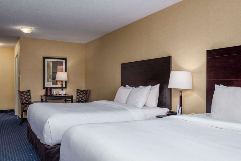 Bedroom 3, Comfort Inn, Division No. 6