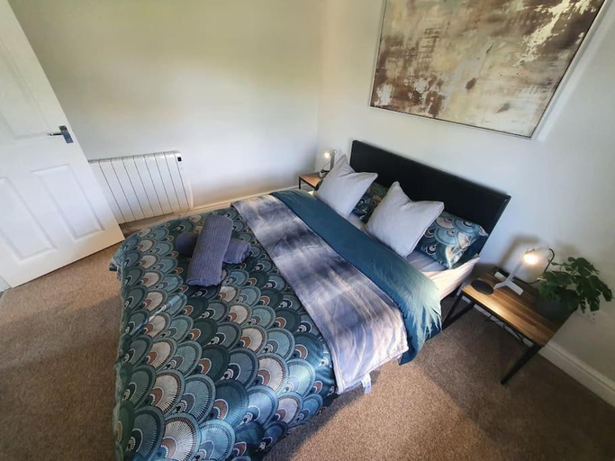 Bedroom 2, Three bed house 10 ml from Silverstone & 6 from MK, Northamptonshire