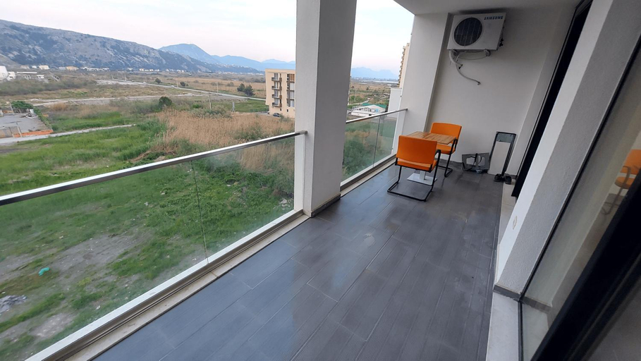 Others 4, Apartamente Shengjn, Lezhës
