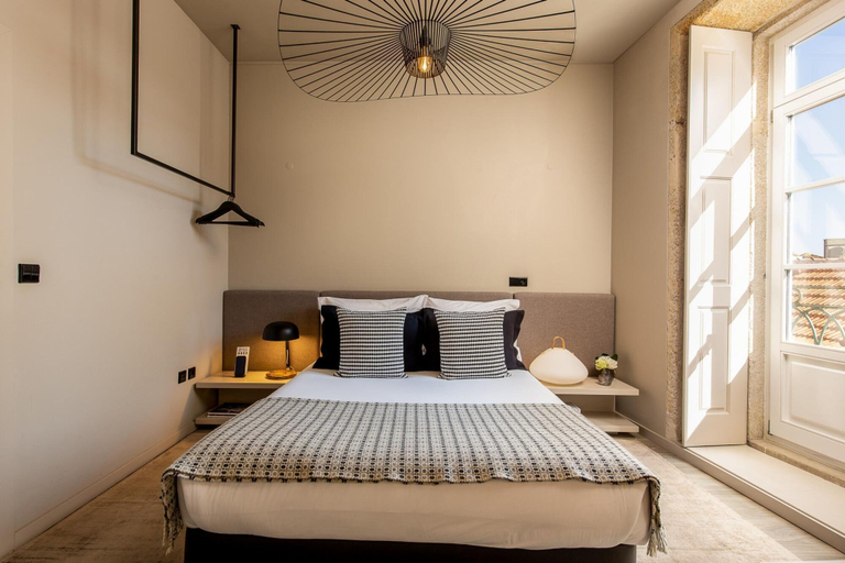 Room 2, Cl Rigos 2B in Porto, Porto