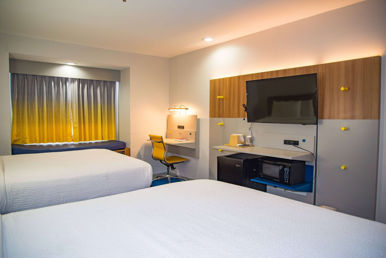 Bedroom 3, Microtel Inn & Suites by Wyndham Daphne/Mobile, Baldwin