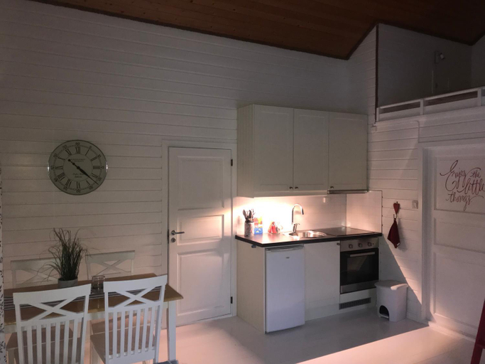 Others 4, Waterfront Twin Cabin, Vestvågøy