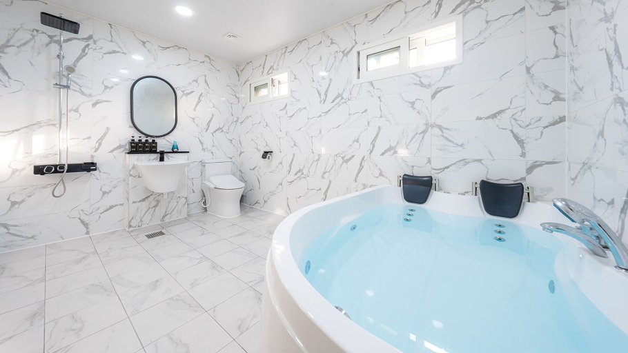 Bathroom 15