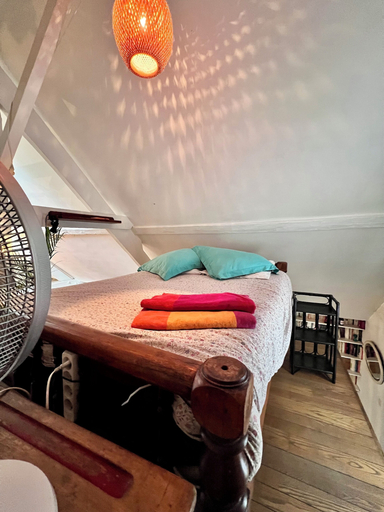 Bedroom 2, Loft Atelier au Style Vintage, Bruxelles