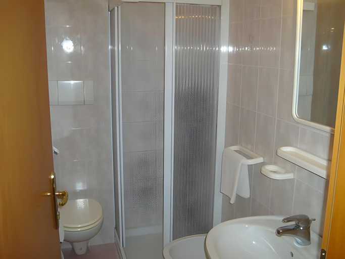 Bathroom 3, Albergo Drena, Trento