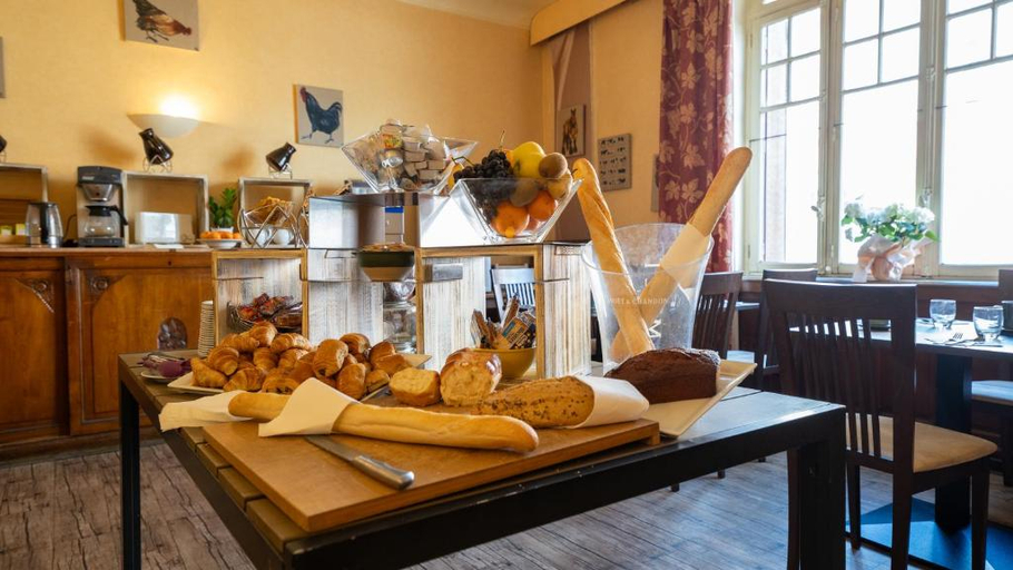 Food & Drinks, Hotel Le Relais Du Canalou, Saône-et-Loire